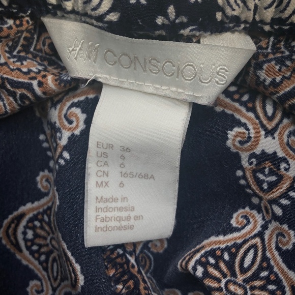 Shorts - Picture 2 of 2